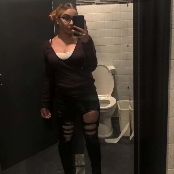 Meet your Posher, Ashley - Picture 1 of 1